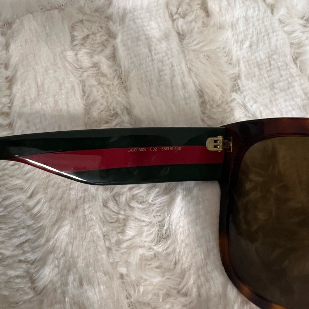 Gucci Sunglasses - Picture 4 of 4
